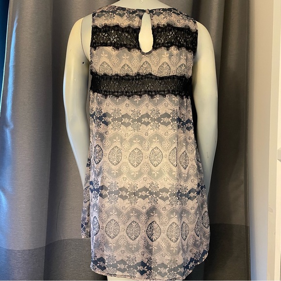 EUC Mystree sheer tunic top in size M. - Picture 4 of 7